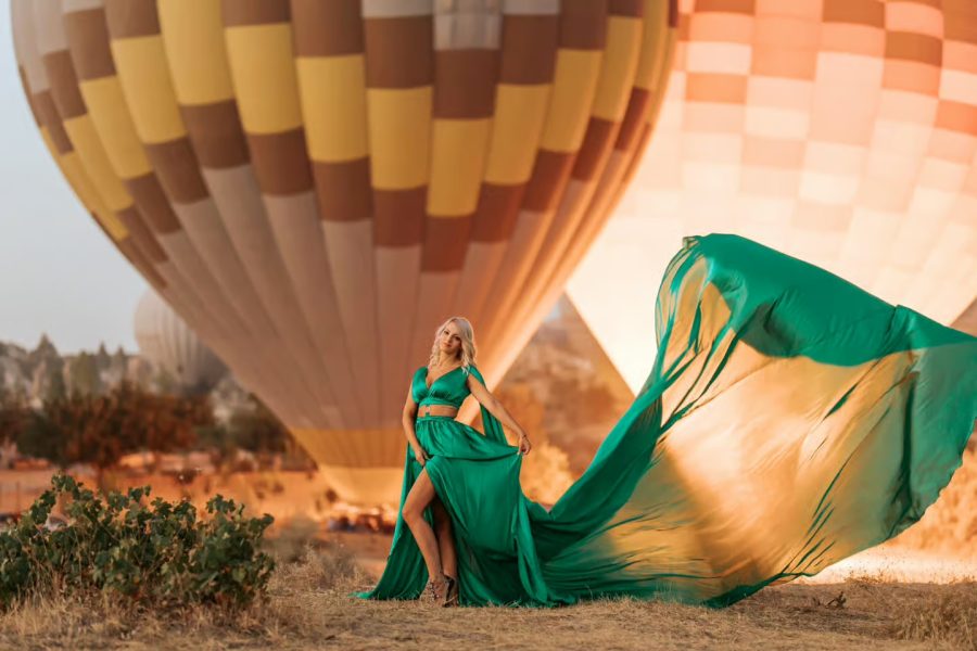 Kapadokya Uçan Elbise ile Fotoğraf Çekimi